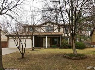 241 Clayton Oaks Dr, Ballwin, MO 63011