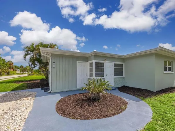 1015 10th Ave N #1011, Naples, FL 34102