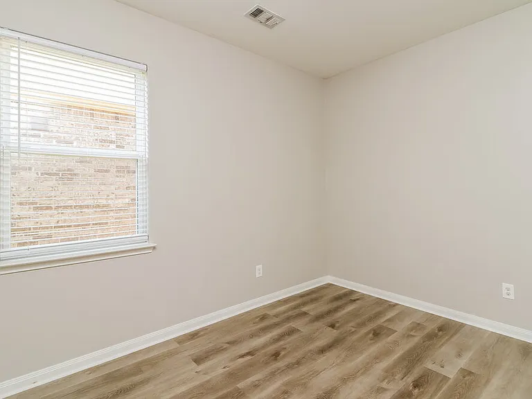 13628 Helix Bridge Way — Photo 11