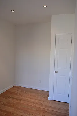 Rented by CoSo Apartments | media 68