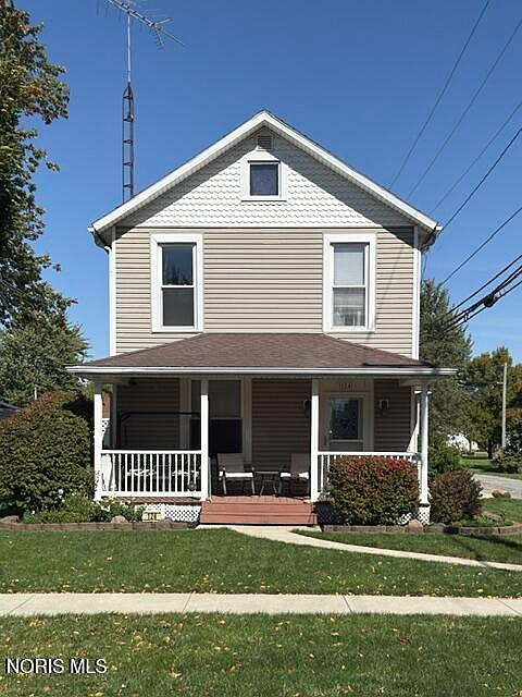 1st image of 124 W Maple St