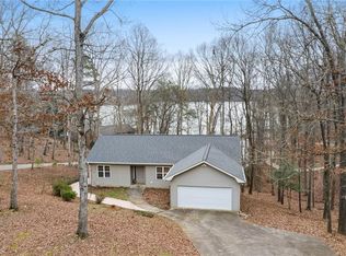 114 Laurel Ln, Townville, SC 29689