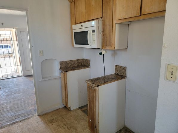 albuquerque-new-mexico-447359645 picture