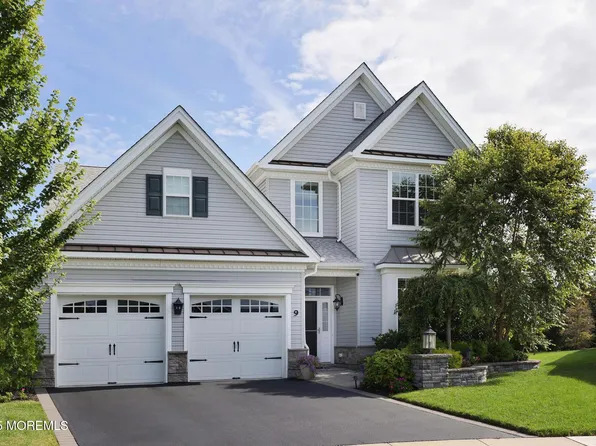 9 Pebble Creek Court, Tinton Falls, NJ 07724