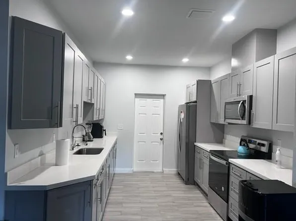 167 SW 3rd Street, Deerfield Beach, FL 33441