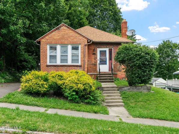 35 Wolfert Ave, Menands, NY 12204