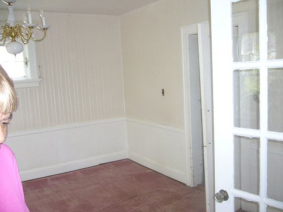 3rd image of 1316 Avon Dr