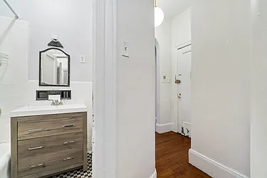 Rented by Avi Nash Associates