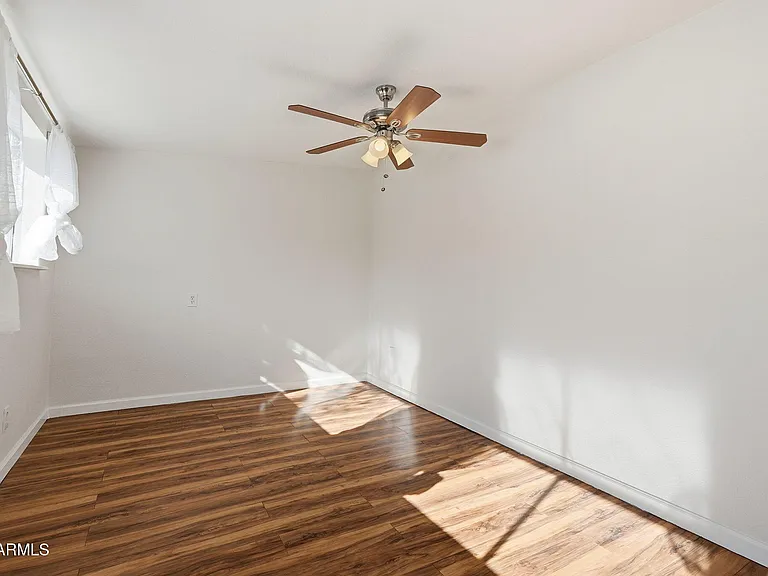 8725 E Coronado Rd — Photo 29