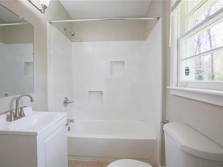 2945 Belvedere Ln — Photo 12