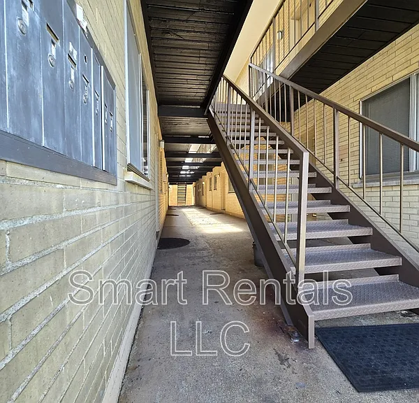 4300 Fairview Ave #C — Photo 5