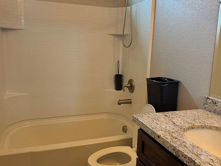 424 Sage Ct — Photo 8