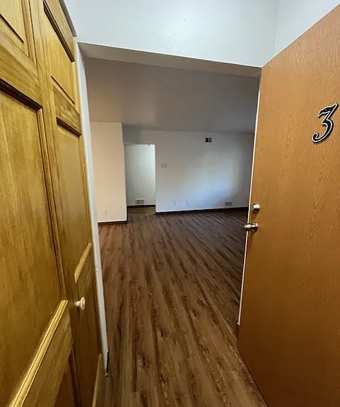 721 W Maple St #3 — Photo 7