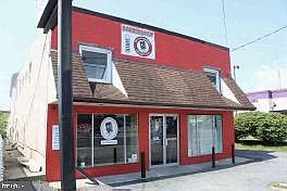 2nd image of 7819 Wise Ave
