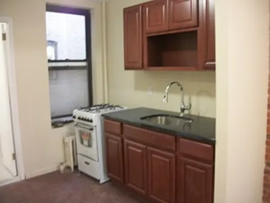 Rented by Charles Roth, LREB | media 9