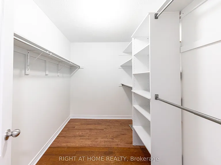 11 Amstel Ave — Photo 26