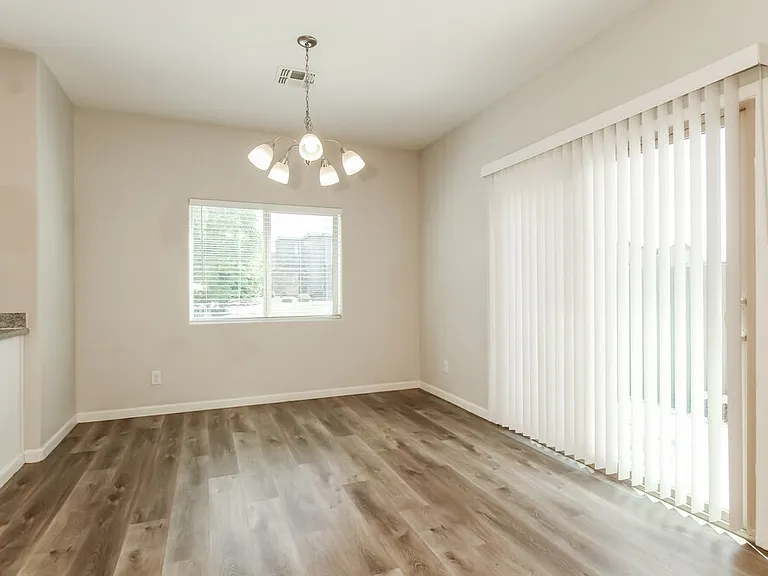 1807 W Minton St — Photo 6