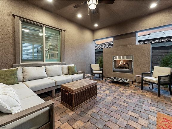 4th image of 11857 Albissola Ave