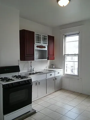 Rented by Sally Raia LLC | media 25