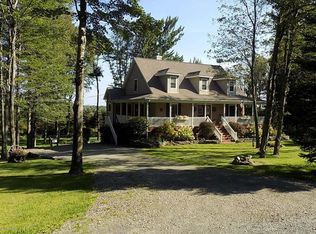 114 Falcon Ln, Canadensis, PA 18325