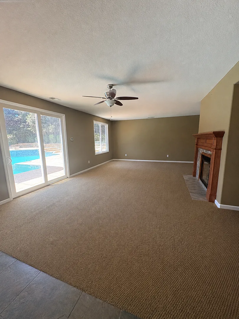 3,800 sq foot Home in Diablo Grande with Private Pool & Spa — Photo 4