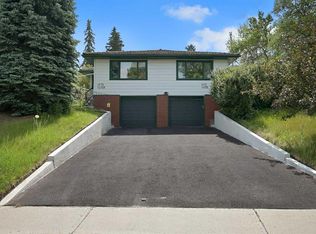 1415 N Rosehill Dr NW, Calgary, AB T2K1M3