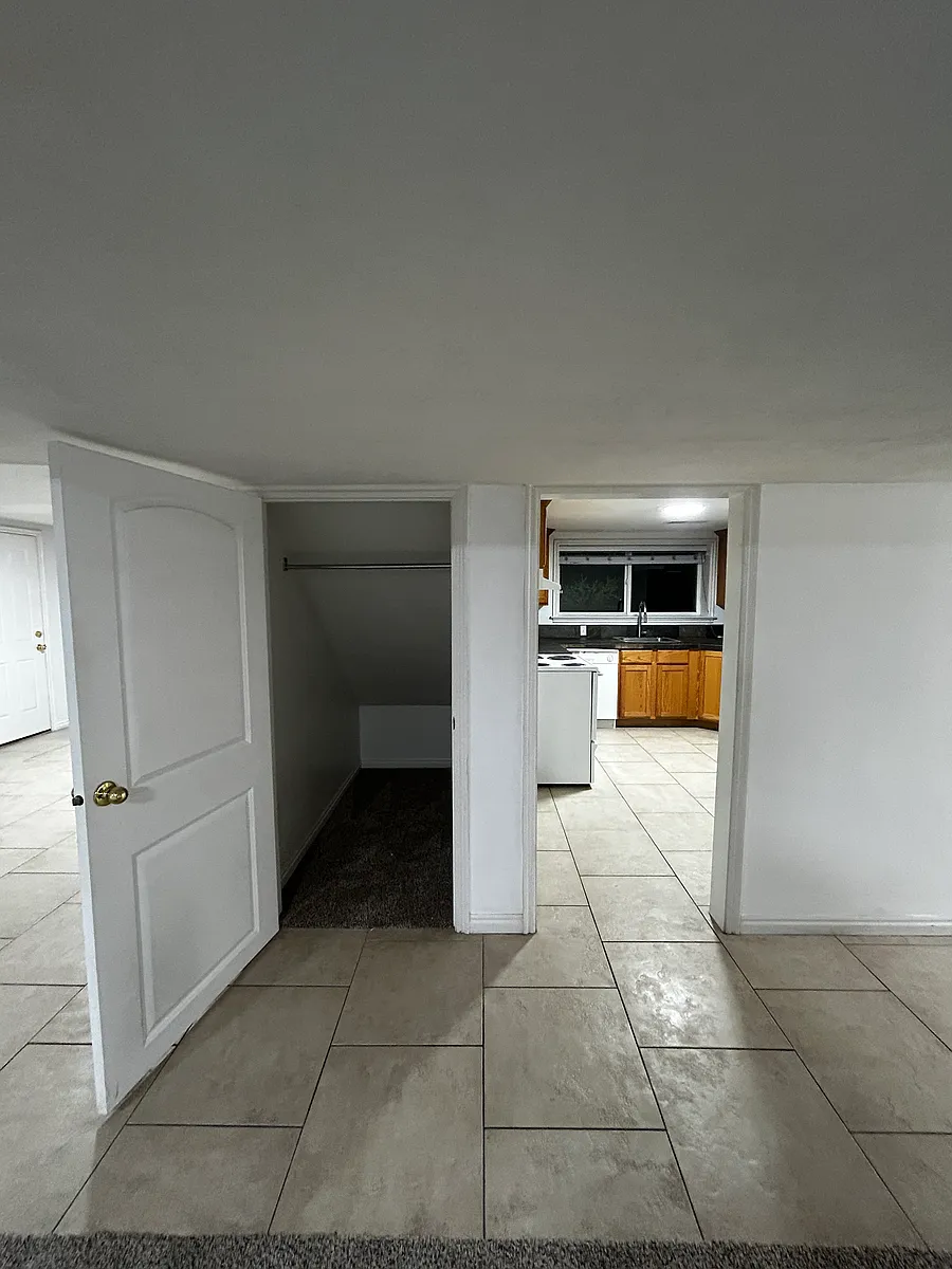 Building Photo - 642 S 500 E