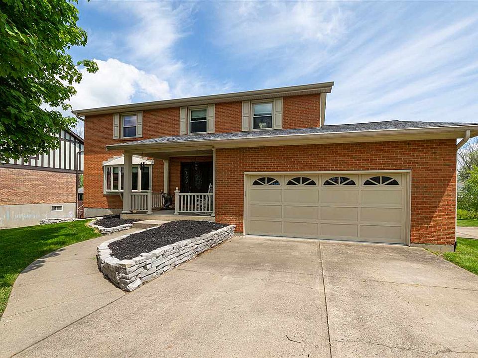 1st image of 725 Oakridge Dr