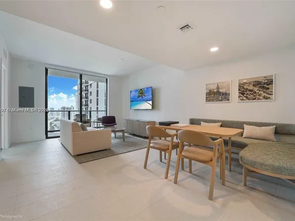 159 NE 6th St #3913, Miami, FL 33132