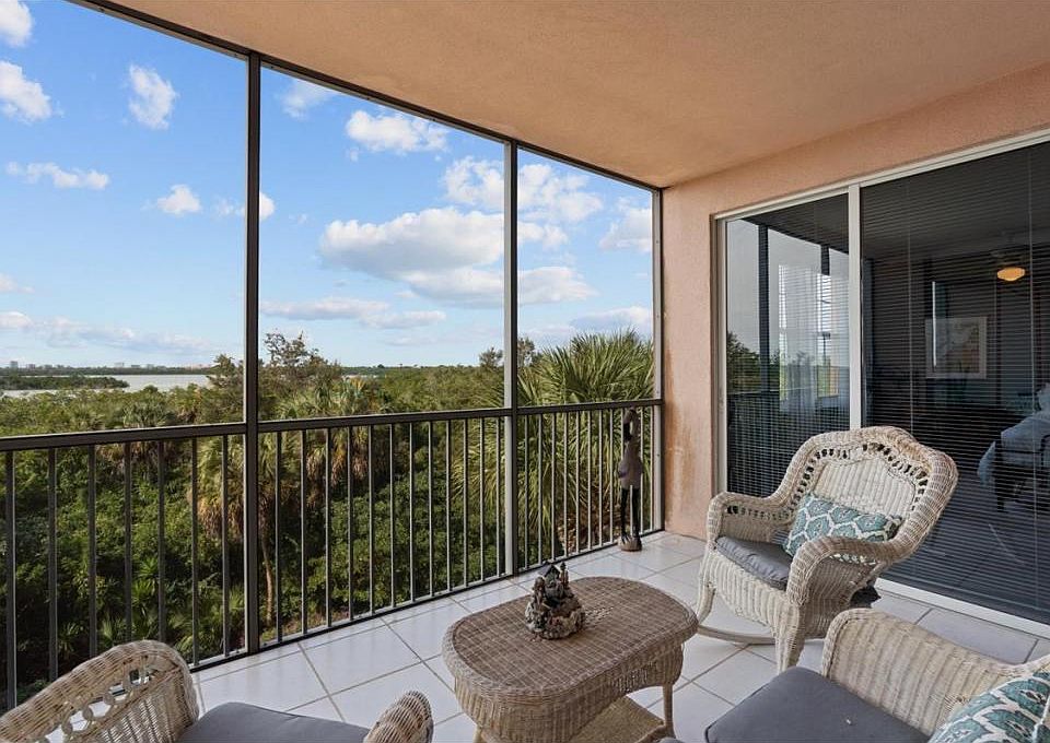 1st image of 133 Vintage Bay Dr Unit 15