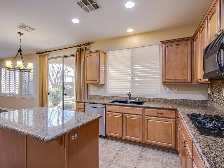 11245 Newbury Hills Ave — Photo 9