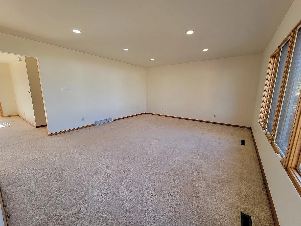 3 bed, 1941 sqft, $1,750 — Photo 4