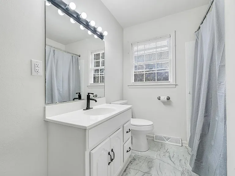 4539 Pennsylvania Ave NE — Photo 10