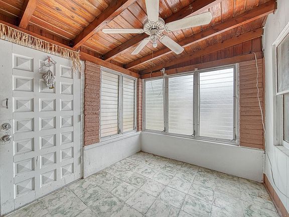 3rd image of 10633 NW 6th Avenue
