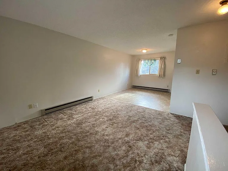 315 S 23rd St #8 — Photo 5