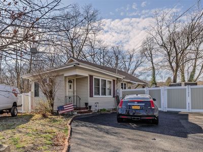 8 Olive Road, Rocky Point, NY, 11778
