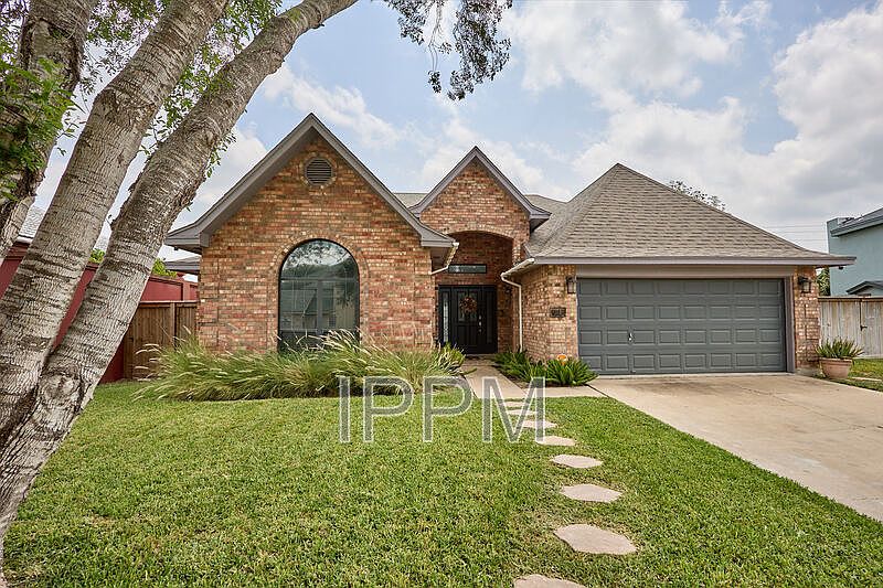 1st image of 1813 Lazy Lake Dr