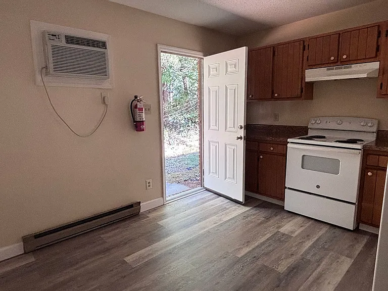 3016 Sherrill Avenue — Photo 8