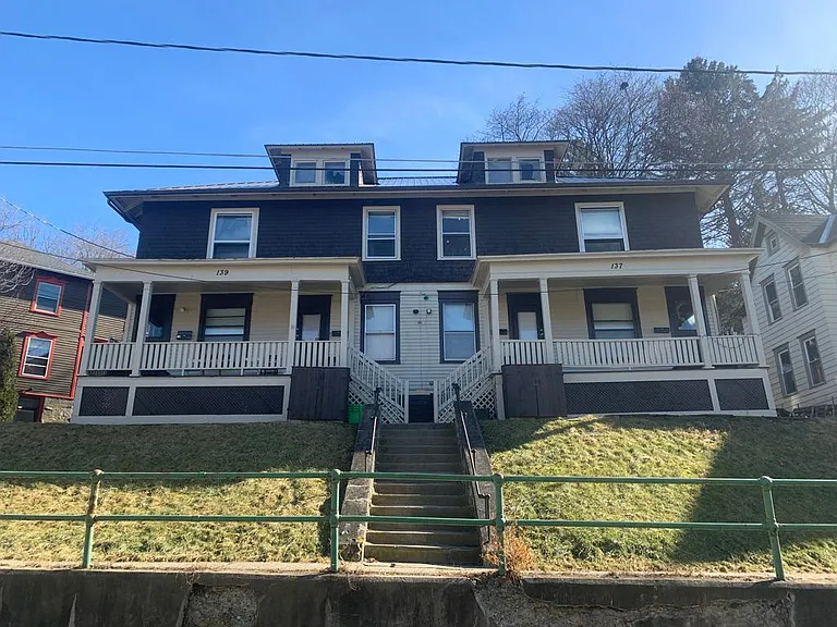 139 E Spencer St #A — Photo 1