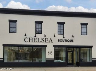 688 Broad St #B, Shrewsbury, NJ 07702