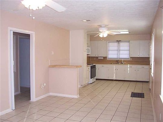 4th image of 453 Avenue K