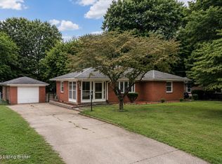 2204 Garrs Ln, Shively, KY 40216