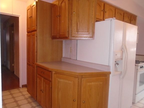 5th image of 4824 W Hawthorne Ave