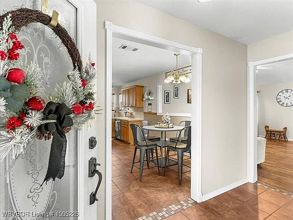 3rd image of 103 Heather Ln
