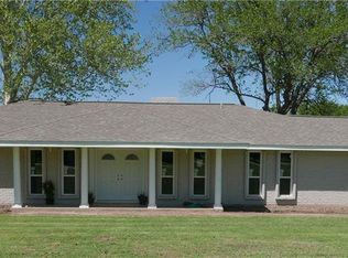 106 Lariat Trl, Ovilla, TX 75154