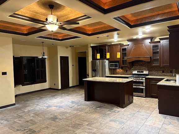 4th image of 405 Michoacan Loop