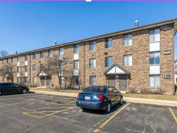 239 Gregory St APT 13, Aurora, IL 60504