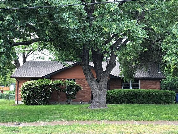 2nd image of 321 Greenhaven Dr