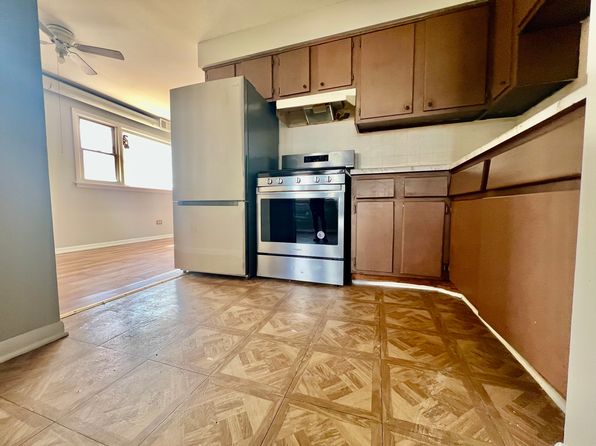 4485 S Archer Ave #2D