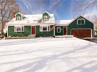 19 Wendy Dr, Bristol, RI 02809